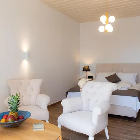 Lazarou Beach Platis Gialos (Sifnos)